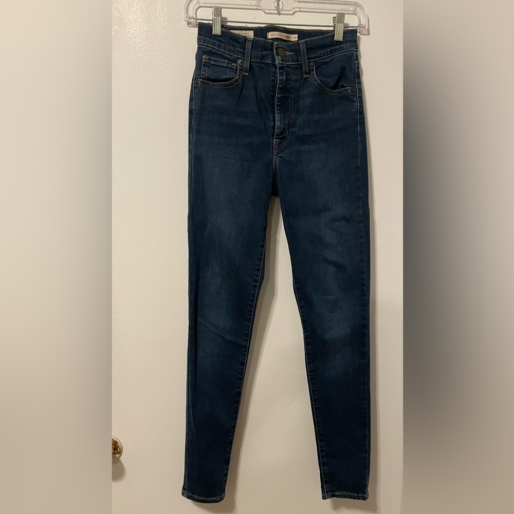Levi's Women's Dark Indigo Skinny Jeans